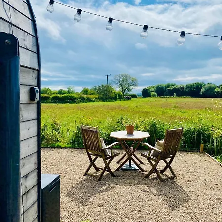 Henge Hideaway * Thornborough