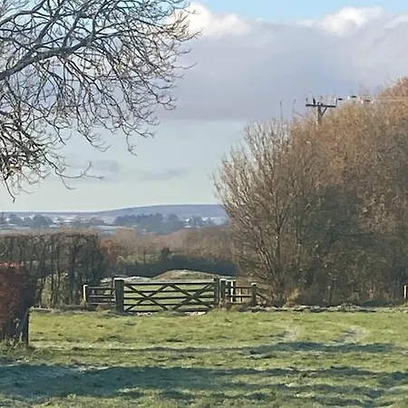 Henge Hideaway Holiday home *
