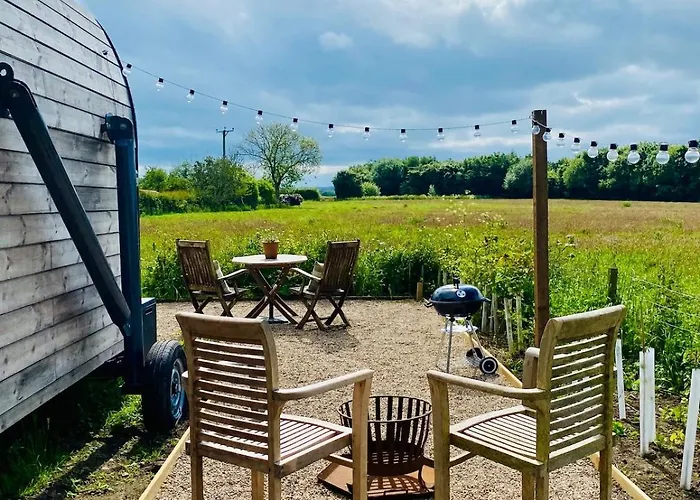 Henge Hideaway * Thornborough